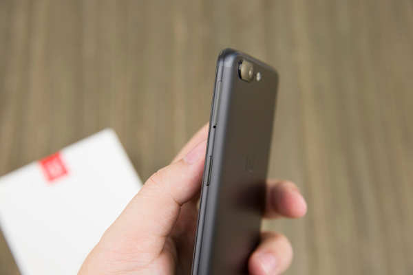 oppo手机a201，一加 OnePlus 5 详细评测：真·满血骁龙 835 旗舰