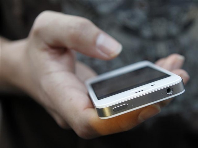 苹果手机上网慢，研究显示智能手机成瘾恐引发青少年多动症