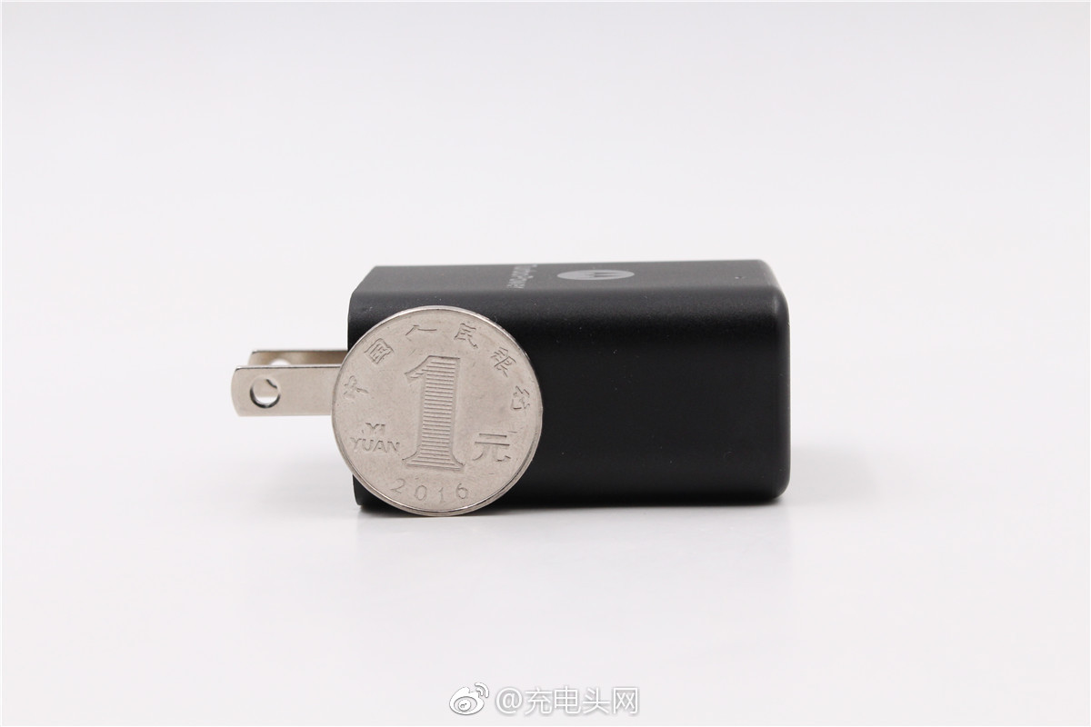 钱多多手机铃声，MOTO 推出新款 USB PD 充电器：9V 3A、27W