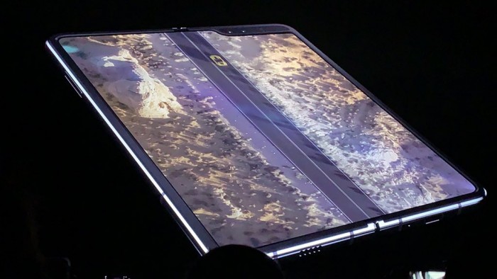 手机内存卡中病毒，卖 13000 的三星 Galaxy Fold 惊艳但不完善 折叠屏手机远景若何？