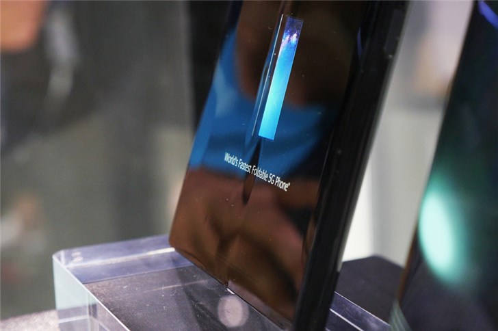 iphone手机官网，折叠屏是不是噱头？外媒曝出 Mate X 和 Galaxy Fold 的 “折痕”