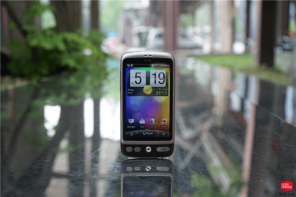 g8手机，昔时 HTC 这款手机不输苹果 iPhone4，让很多人爱上了安卓