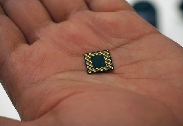 1000左右的智能手机，三星今年最先生产 7 纳米芯片 明年将批量生产