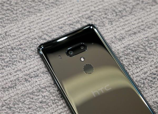 百度手机助手下载安装，HTC U12+ 体验：最强双摄之外 HTC 还想买通手机和 VR 的界线