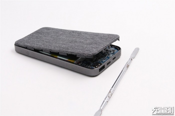 苹果手机被盗怎么找回，紫米 10000mAh USB PD 快充移动电源 QB910 拆解讲述