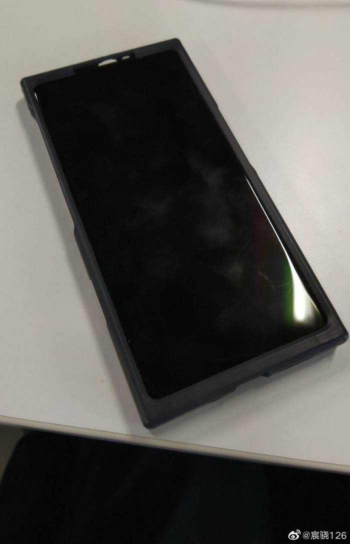 金立智能手机大全，努比亚 Z20 原型机谍照曝光 于 8 月 8 日公布