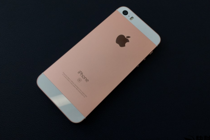 淘宝手机版，传苹果 8 月公布第二代 iPhone SE 10 月公布 iPhone 8