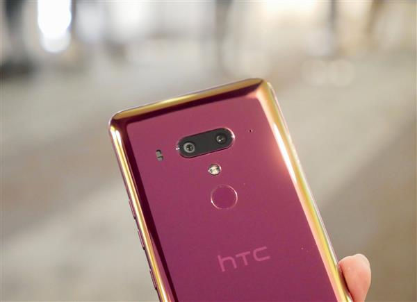 百度手机助手下载安装，HTC U12+ 体验：最强双摄之外 HTC 还想买通手机和 VR 的界线