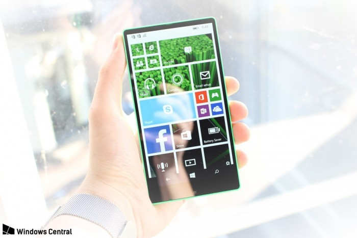 手机nokia，来自 2014 年的诺基亚 Lumia 435：屏占比 79% 照样中端机