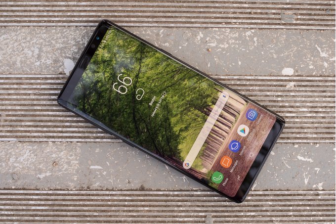 moto智能手机，三星 Galaxy S8 和 Note 8 获得新的锁屏选项