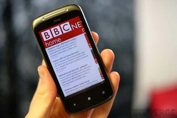 手机桌面图片，BBC 推自家新字体：小屏幕更易读、还省下了授权费
