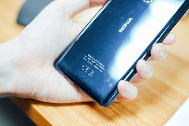 罗永浩锤子手机，“至强” 旗舰来临：诺基亚 8 正式公布