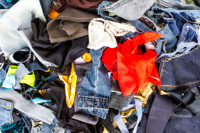 旧衣服回收怎么赚钱（目前回收多少钱一吨）