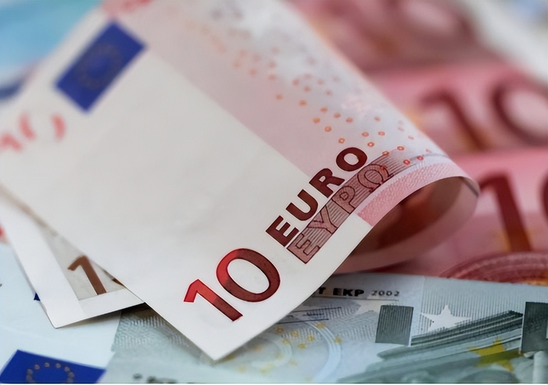 欧元兑美金汇率解析（欧元汇率被美元逼向1:1分析）
